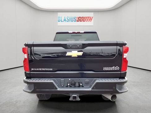 Used 2024 Chevrolet Silverado 2500 High Country AWD/4WD image 4