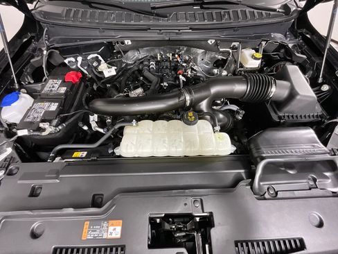 Used 2025 Lincoln Navigator Reserve image 29