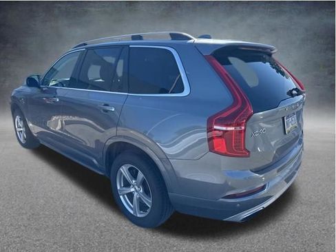 Used 2016 Volvo XC90 T5 Momentum AWD/4WD image 3