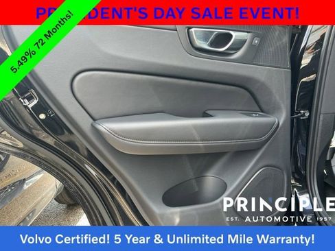 Certified 2025 Volvo XC60 B5 Core image 30