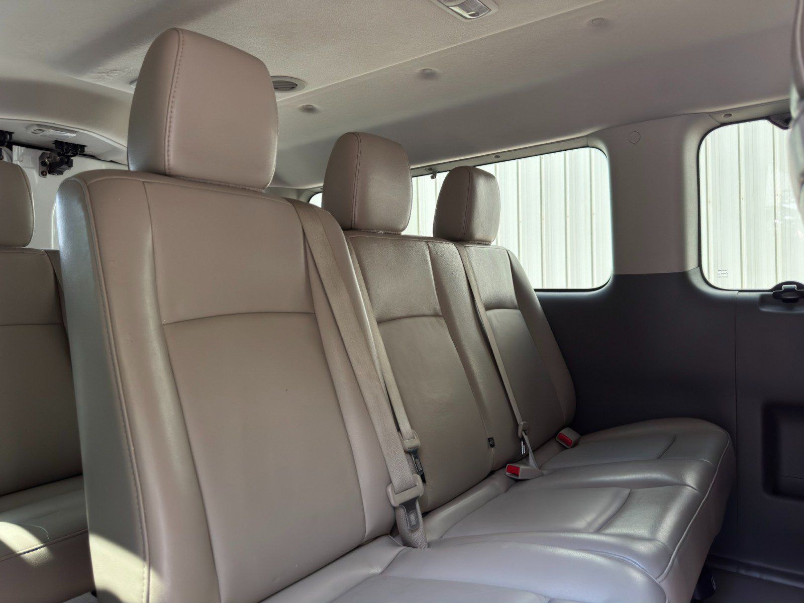 Used 2018 Nissan NV 3500 SL RWD image 33