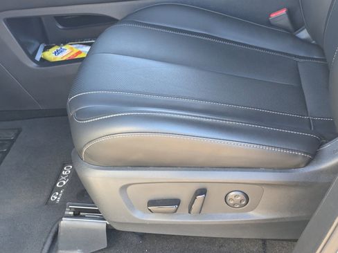 Certified 2025 INFINITI QX60 Luxe w/ Black Edition image 21