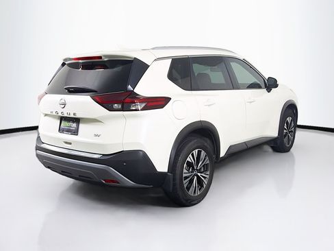 Used 2022 Nissan Rogue SV w/ SV Premium Package FWD image 9