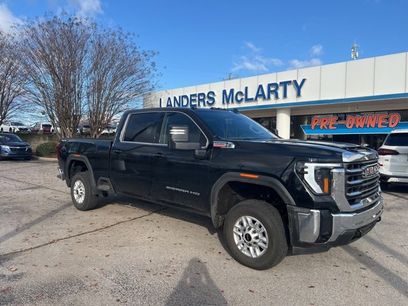 Used 2025 GMC Sierra 2500 SLE w/ Preferred Package