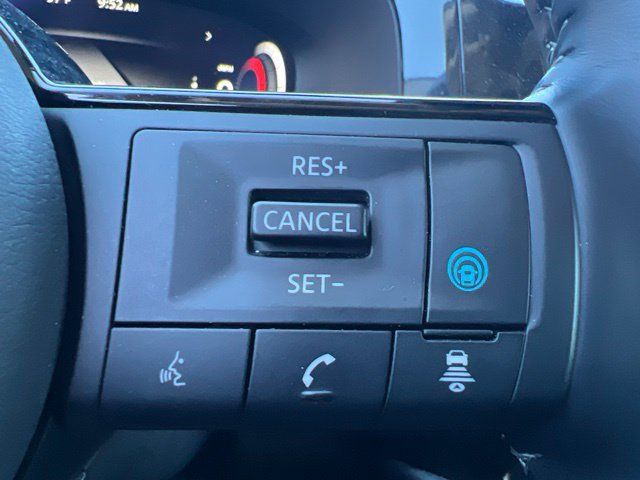 Used 2023 Nissan Pathfinder Platinum AWD/4WD image 26