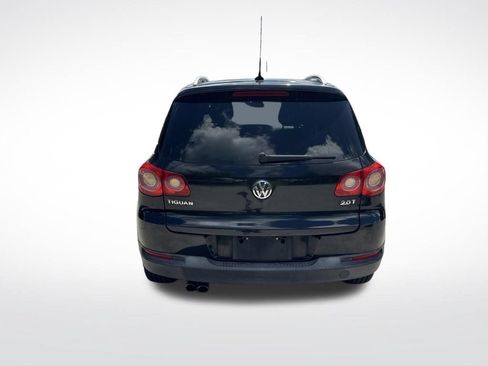 Used 2011 Volkswagen Tiguan 2WD image 7