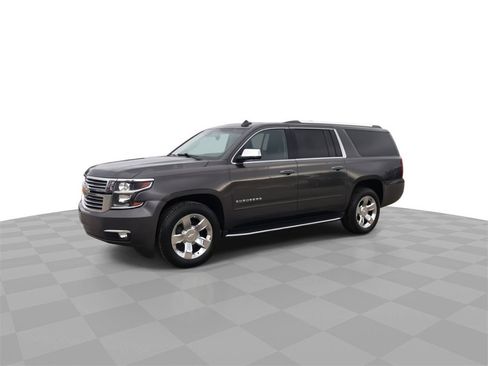 Used 2018 Chevrolet Suburban Premier w/ Max Trailering Package image 4