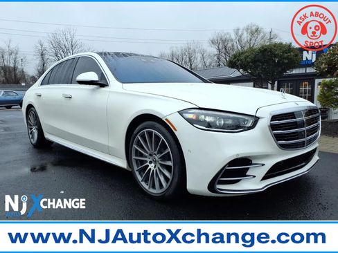 Used 2023 Mercedes-Benz S 580 4MATIC Sedan w/ AMG Line image 1