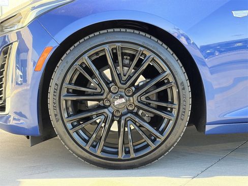 Used 2021 Cadillac CT5 Premium Luxury image 9