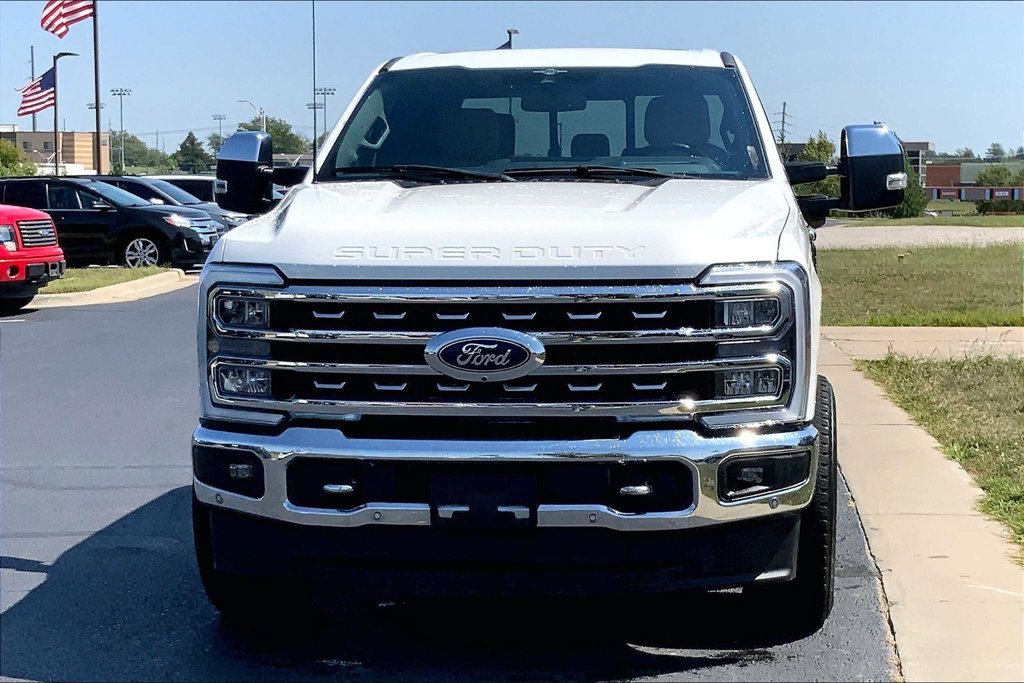 Used 2023 Ford F350 Lariat w/ Lariat Ultimate Package AWD/4WD image 7