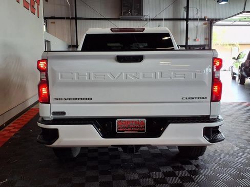 Used 2023 Chevrolet Silverado 1500 Custom AWD/4WD image 5