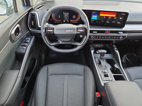 New 2026 Kia Sorento S w/ S Panoramic Sunroof Package image 8