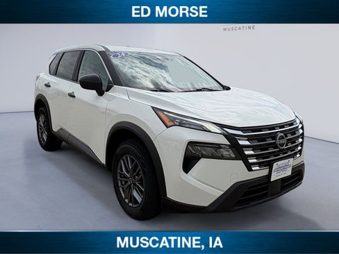 Used 2024 Nissan Rogue S AWD/4WD image 7