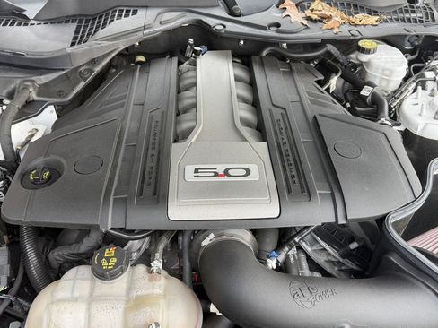 Used 2019 Ford Mustang GT image 7