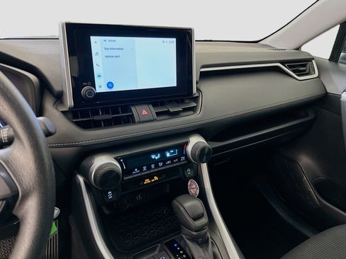 Used 2025 Toyota RAV4 LE image 26