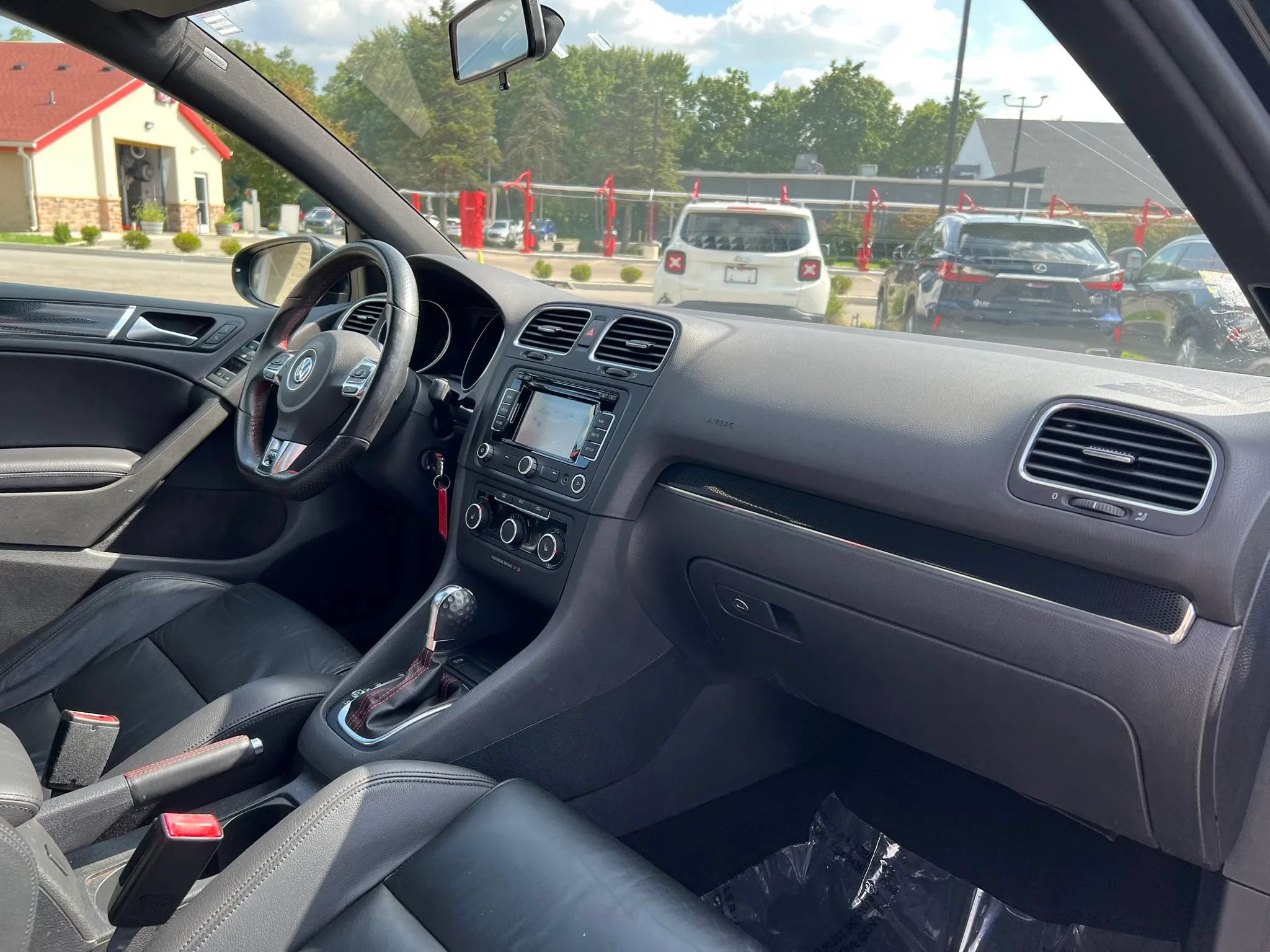 Used 2014 Volkswagen GTI Driver's Edition FWD image 23