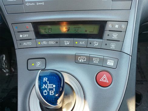 Used 2015 Toyota Prius Prime Advanced image 23