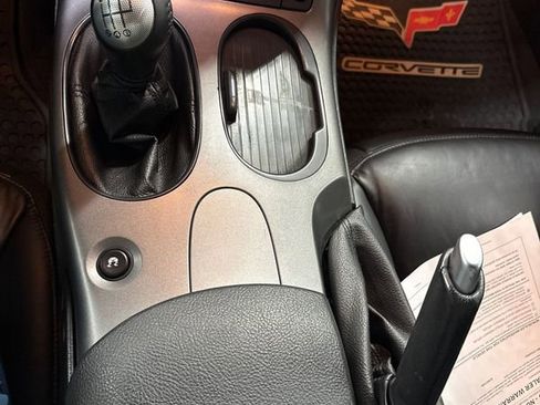 Used 2006 Chevrolet Corvette Coupe w/ Preferred Equipment Group image 41