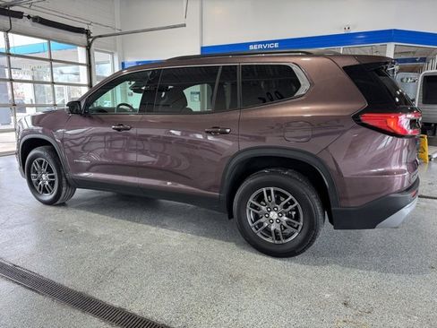 Used 2025 GMC Acadia Elevation image 5