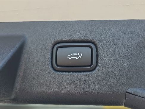 Certified 2024 Hyundai Tucson SEL w/ Convenience Package FWD image 23