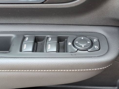 Certified 2022 GMC Terrain SLT w/ Infotainment Package II AWD/4WD image 26