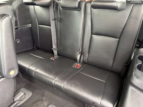 Used 2021 Toyota Highlander XLE AWD/4WD image 21
