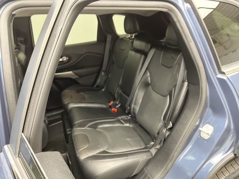 Used 2021 Jeep Cherokee Limited w/ Elite Package AWD/4WD image 13