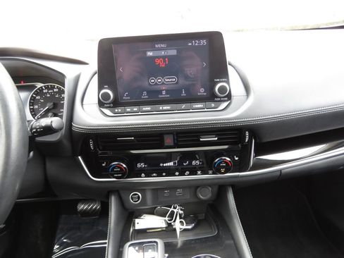Used 2023 Nissan Rogue SL AWD/4WD image 27