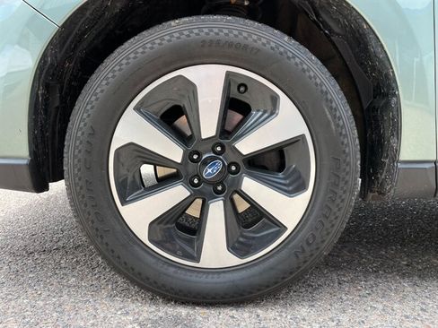 Used 2017 Subaru Forester 2.5i w/ Alloy Wheel Package AWD/4WD image 7