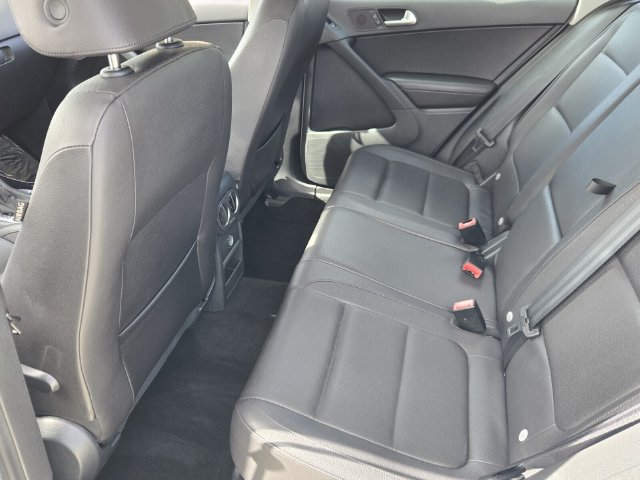 Used 2016 Volkswagen Tiguan S FWD image 12