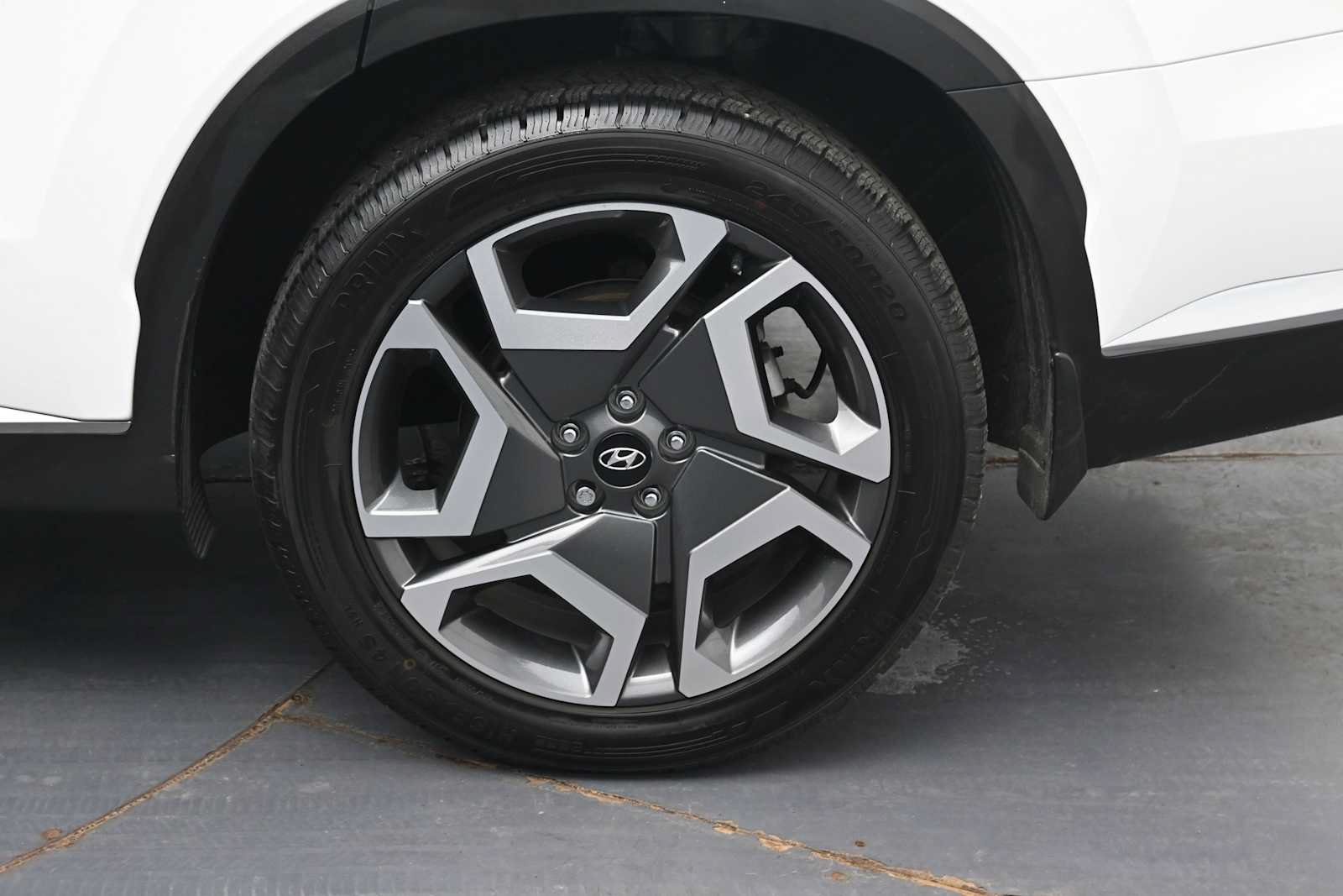 Certified 2024 Hyundai Palisade Limited AWD/4WD image 5