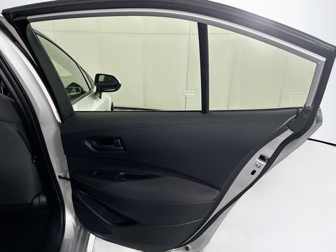 Used 2022 Toyota Corolla LE FWD image 27