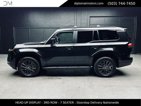 Used 2026 Lexus GX 550 w/ Accessory Package (2T) AWD/4WD image 4