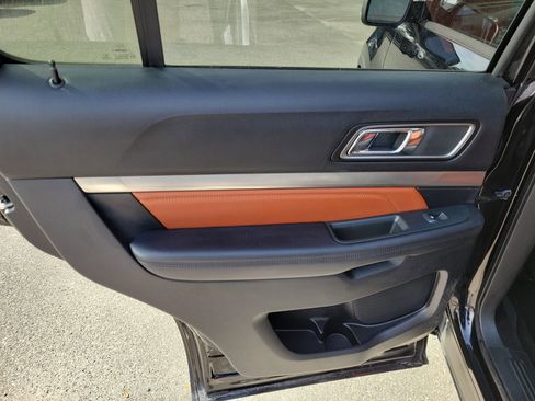 Certified 2019 Ford Explorer XLT w/ Equipment Group 202A image 25