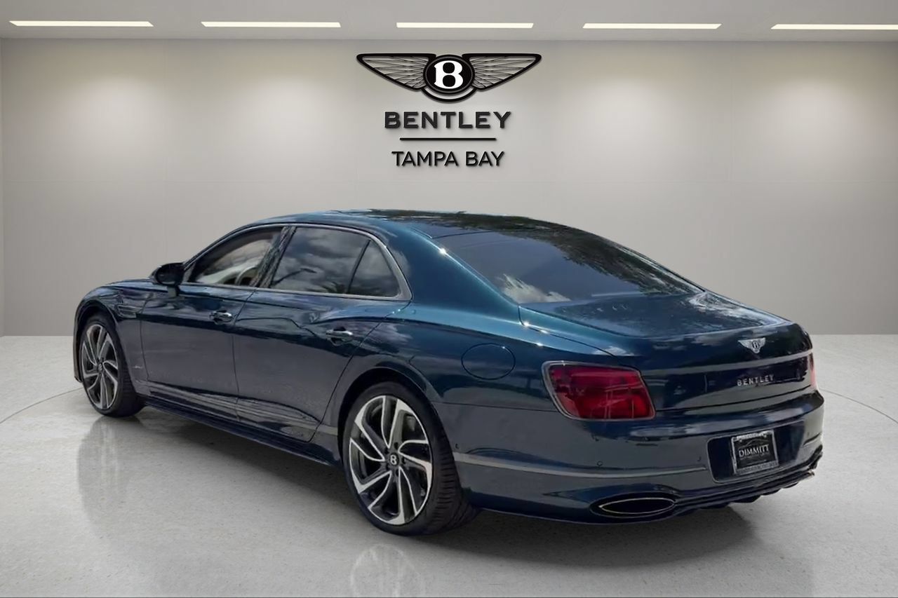 Used 2025 Bentley Flying Spur Plug-In Hybrid AWD/4WD image 3