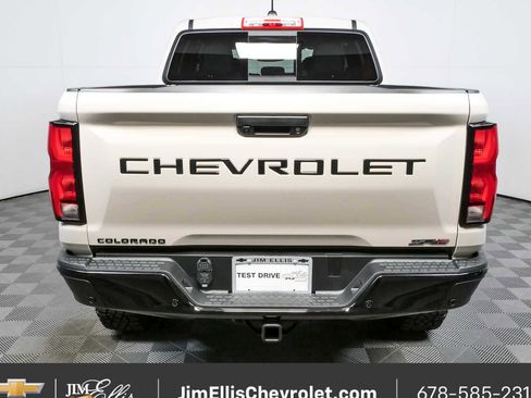 New 2026 Chevrolet Colorado ZR2 w/ Technology Package AWD/4WD image 26