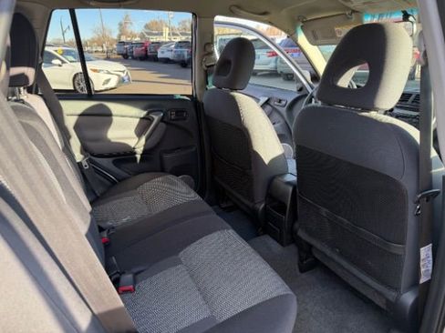 Used 2004 Toyota RAV4 4WD image 28