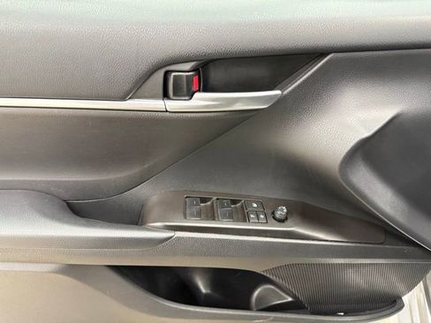 Used 2023 Toyota Camry SE image 15