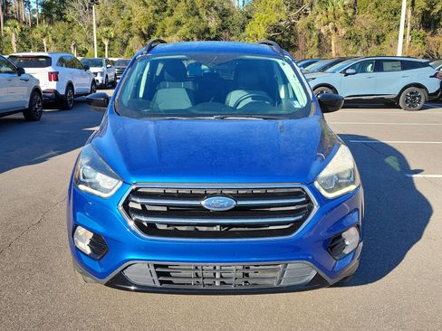 Used 2018 Ford Escape SE w/ SE Sport Appearance Package image 2