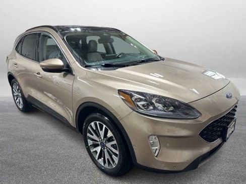 Certified 2020 Ford Escape Titanium image 5