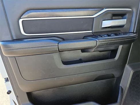 Used 2024 RAM 2500 Big Horn image 27