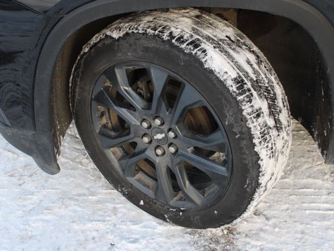 Used 2021 Chevrolet Traverse RS image 17