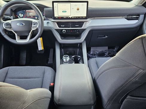 New 2026 Ford Explorer Active image 8