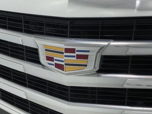 Used 2020 Cadillac Escalade Premium Luxury AWD/4WD image 39
