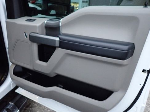 Used 2017 Ford F250 XLT w/ XLT Premium Package image 18