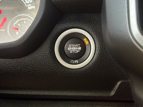 Used 2022 RAM 1500 Big Horn RWD image 32