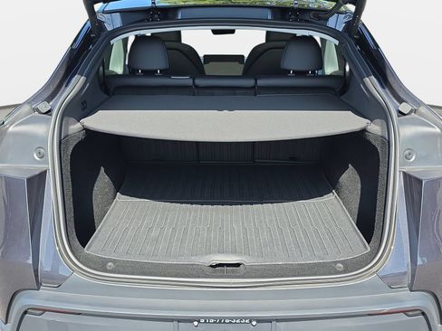 Used 2026 Tesla Model Y 2WD image 12
