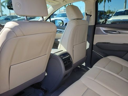 Used 2025 Cadillac XT5 Premium Luxury w/ Technology Package image 15