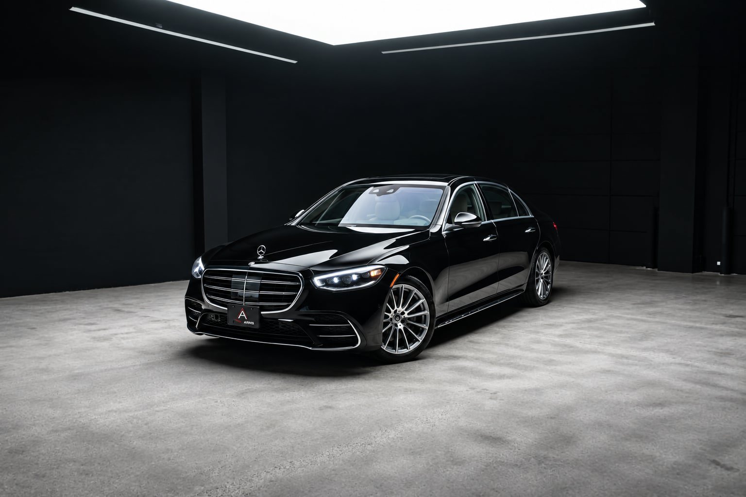 Used 2022 Mercedes-Benz S 500 4MATIC w/ AMG Line Package image 10