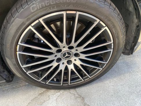 Used 2023 Mercedes-Benz C 300 Sedan image 3